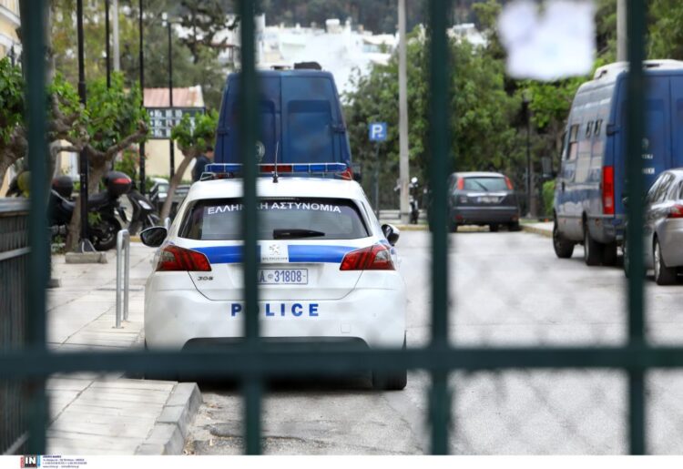 Αστυνομικοί ,Στρατιωτικοί ακόμη και Παπάδες τα μέλη της γκληματικής οργάνωσης της Κρήτης