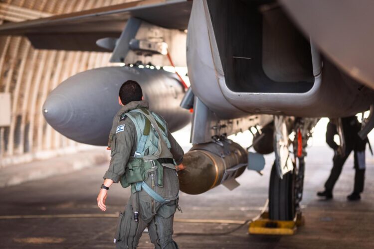 Η ισραηλινή πολεμική αεροπορία βομβάρδισε περιοχές των Χούθι στην Υεμένη…35 νεκροί και 131 τραυματίες»