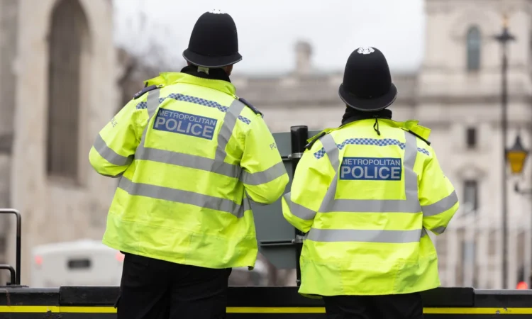 Βρετανία: Συλλήψεις τριών ατόμων για συνεργασία με ρωσικές μυστικές υπηρεσίες