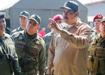 O Πρόεδρος  της Βενεζουέλας Νικολάς Μαδούρο επιβεβαίωσε την κινητοποίηση 25.000 μελών των Ε.Δ