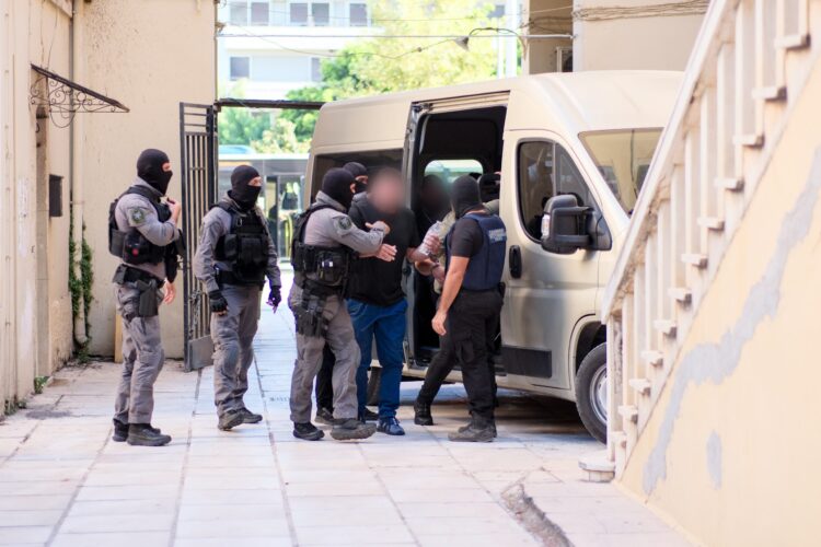 Προσωρινά κρατούμενοι κρίθηκαν τα …αδέρφια της Κρήτης