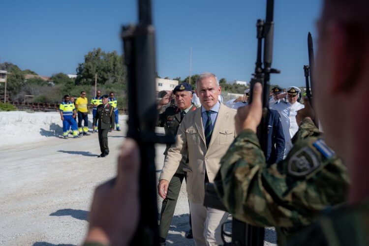 Παρουσία ΥΦΕΘΑ Θανάση Δαβάκη στο ιστορικό «πηγάδι του Μιαούλη» στη Νίσυρο