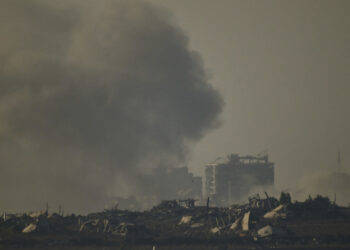 O Ισραηλινός στρατός προελαύνει στην πόλη της Γάζας – Μαζική προειδοποίηση εκκένωσης προς τον Νότο