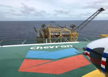 Chevron και Helleniq Energy κατέθεσαν κοινή προσφορά για τα κοιτάσματα νότια της Κρήτης