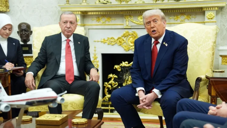 Ερντογάν στον Λευκό Οίκο: «Θα συζητήσουμε για τα F-35» – Τραμπ: «Αν τα βρούμε, η Τουρκία επιστρέφει στο πρόγραμμα»