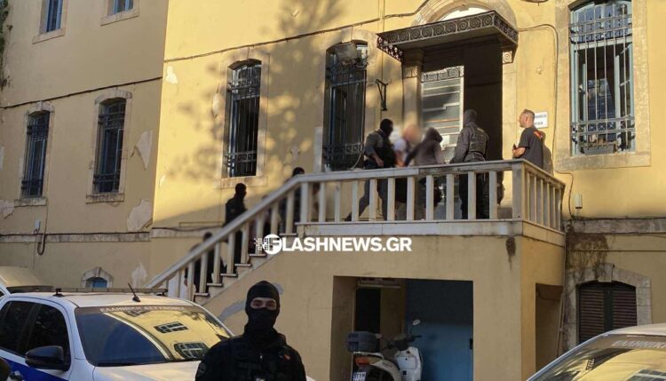 Στην Εισαγγελία Χανίων οδηγήθηκαν,  οι 8 πρώτοι από τους 48  για την υπόθεση της εγκληματικής   οργάνωσης