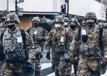 ΗΠΑ: Εντολή Τραμπ για ανάπτυξη στρατιωτών στο Σικάγο εν μέσω μεταναστευτικής κρίσης