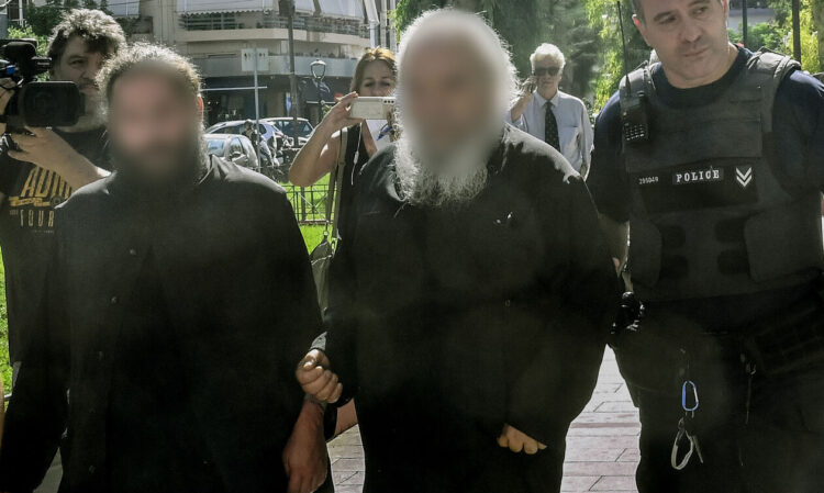 Προφυλακιστέοι κρίθηκαν & οι έξι συλληφθέντες για την υπόθεση αρχαιοκαπηλίας