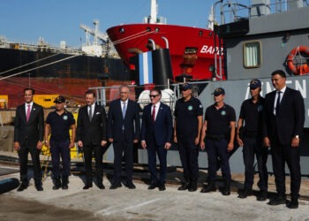 Επίσκεψη του Υπουργού Εσωτερικών των ΗΠΑ Doug Burgum στα Ναυπηγεία ΟΝΕΧ – Ελευσίνας