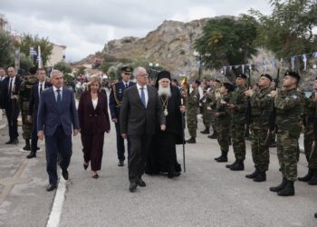 Εντυπωσιακή στρατιωτική παρέλαση για τον …Εορτασμό της 113ης επετείου από την απελευθέρωση του νησιού της Λήμνου (video_