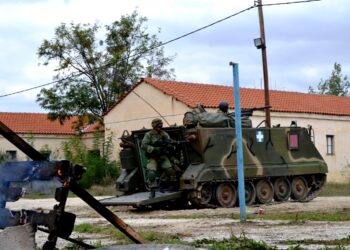 Βγαίνουν οι δυνάμεις για πυρά της η XII Μηχανοκίνητης Μεραρχίας Πεζικού στον Έβρο (vid)