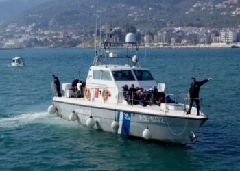 Συναγερμός σήμανε το πρωί της Δευτέρας στο λιμενικό για ναυάγιο βάρκας στη Λέσβο