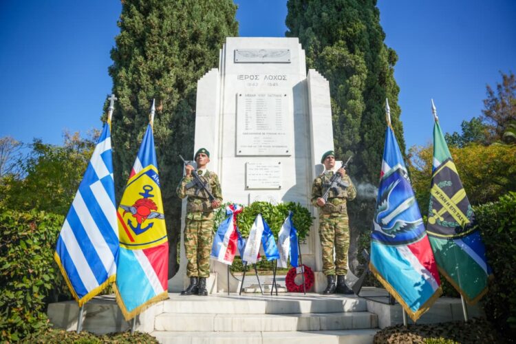 Τιμή στους Πεσόντες Ιερολοχίτες – Παρών ο Α/ΓΕΕΘΑ στο μνημόσυνο
