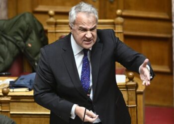 Επίθεση κουκουλοφόρων στην Οικογένεια του Μάκη Βορίδη …Η αντίδρασή του !