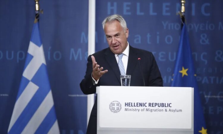 Απάντηση στον πρώην πρόεδρο του ΟΠΕΚΕΠΕ Γρηγόρη Βάρρα για τα όσα κατήγγειλε δίνει ο Μάκης Βορίδης,