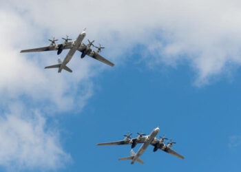 Πτήση Ρωσικών Βομβαρδιστικών μακράς εμβέλειας Tu-22M3!!