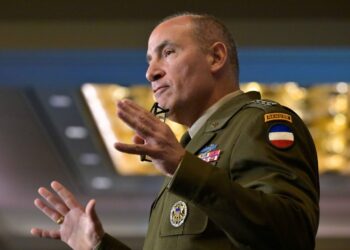 Ο Έλληνας τετράστερος στρατηγός των ΗΠΑ εξηγεί: «Η Ελλάδα είναι κλειδί για τα αμερικανικά σχέδια»