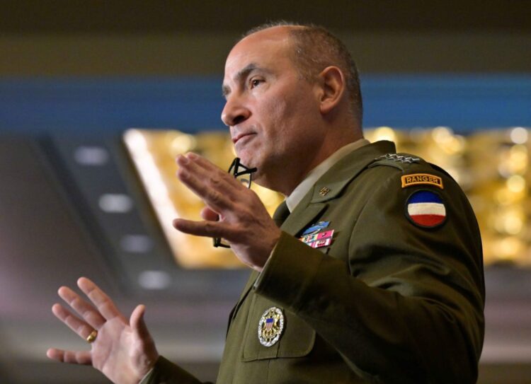 Ο Έλληνας τετράστερος στρατηγός των ΗΠΑ εξηγεί: «Η Ελλάδα είναι κλειδί για τα αμερικανικά σχέδια»