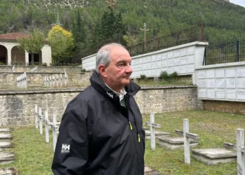 Στη Βόρεια Ηπειρο ο Καραμανλής …Τίμησε τους Πεσόντες