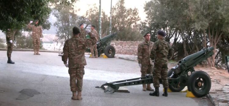 21 κανονιοβολισμοί από τον Λυκαβηττό τίμησαν την επέτειο της 28ης Οκτωβρίου