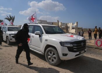 Ισραήλ: Ταυτοποιήθηκε η σορός του ομήρου Ρόνεν Ένγκελ που παραδόθηκε από τη Χαμάς