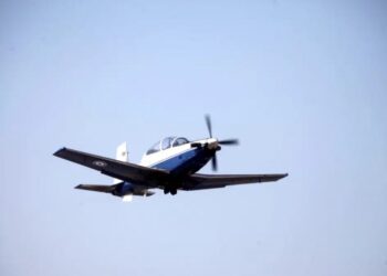 Πτώση διθέσιου εκπαιδευτικού αεροσκάφους στο Τατόι…Δυο οι τραυματίες