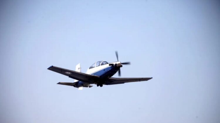 Πτώση διθέσιου εκπαιδευτικού αεροσκάφους στο Τατόι…Δυο οι τραυματίες