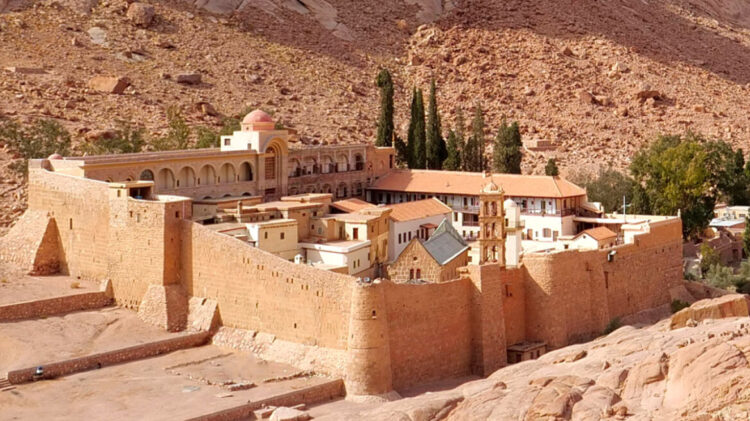 Στην Αίγυπτο ο Κυριάκος Μητσοτάκης για την ενθρόνιση του νέου Αρχιεπισκόπου Σινά