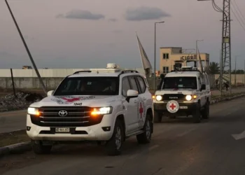 Ισραήλ: Ο Ερυθρός Σταυρός παραλαμβάνει τη σορό ομήρου από τη Γάζα εν μέσω εύθραυστης εκεχειρίας