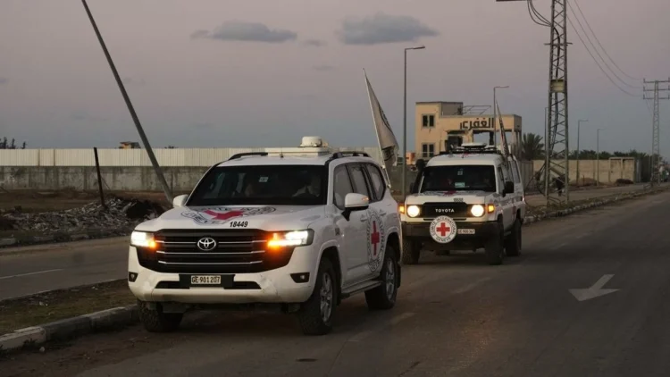 Ισραήλ: Ο Ερυθρός Σταυρός παραλαμβάνει τη σορό ομήρου από τη Γάζα εν μέσω εύθραυστης εκεχειρίας