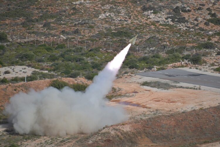 Εντυπωσιακές οι Α/Α Βολές του Στρατού μας με πυραυλικά συστήματα …«Hawk» και «Stinger» στο “NAMFI”