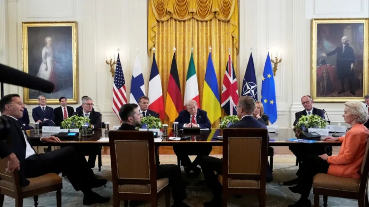 O Τραμπ «παγώνει» το ουκρανικό σχέδιο: Ευρωπαϊκές αντιδράσεις για τέσσερα κρίσιμα σημεία των 28 όρων – Απειλές Πούτιν