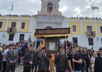 Λαοθάλασσα στον εορτασμό του Aρχαγγέλου Μιχαήλ τον Πανορμίτη
