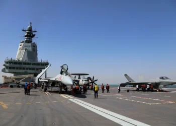 Η Κίνα έθεσε επίσημα σήμερα σε υπηρεσία το τρίτο αεροπλανοφόρο