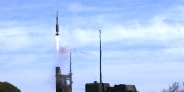 Γερμανία: Εγκρίνει εξοπλιστικά άνω των 3 δισ. ευρώ – Στη λίστα και συστήματα από την ελληνική Theon International