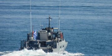 Ατελείωτες οι ροές λαθρομεταναστών…92 άτομα εντοπίστηκαν  νότια της Γαύδου  (Που το πάμε;)