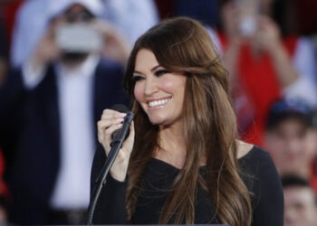 Η νέα πρέσβης των ΗΠΑ στην Ελλάδα, Κίμπερλι Γκίλφοϊλ, επιδίδει τα διαπιστευτήριά της στον Πρόεδρο της Δημοκρατίας