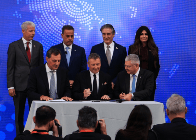 Ιστορική συμφωνία για τους υδρογονάνθρακες στο Ιόνιο – ExxonMobil, Helleniq Energy και Energean ενώνουν δυνάμεις