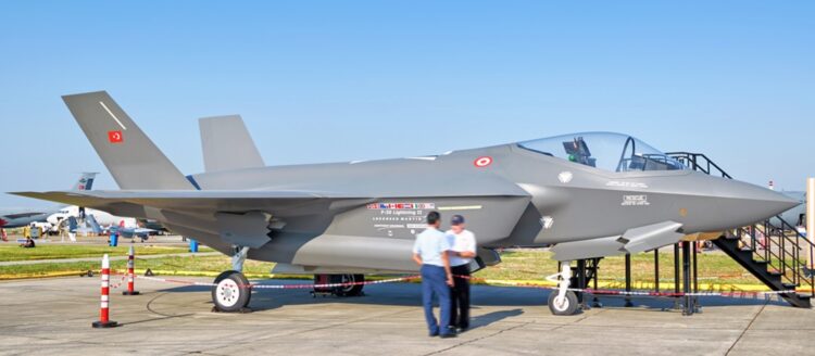 Ο προβληματισμός της Αθήνας για τα Τουρκικά F-35 …«Όλα είναι στον αέρα!