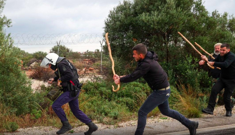 “Ξέφυγαν” οι Αγρότες στη Κρήτη …Επιθέσεις με ρίψη πετρών στις δυνάμεις της ΕΛ.ΑΣ