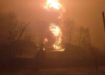 Ρωσία: Φωτιά σε αποθήκη πετρελαίου στην Ταμπόφ μετά από μεγάλη ουκρανική επίθεση με drones