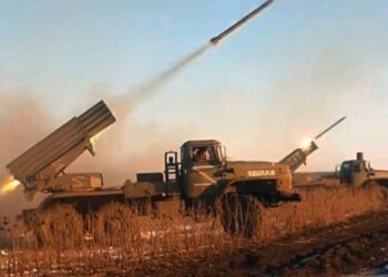 Οδησσός: Ρωσικά πλήγματα καίνε τον μεγαλύτερο τερματικό φυτικών ελαίων – Οκτώ νεκροί