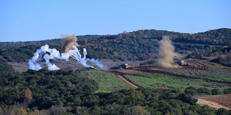 Εντυπωσιακή ισχύς στην ΤΑΜΣ «Χρυσό Ξίφος – 25»: Πολυεθνική άσκηση υψηλής έντασης στο ΠΒ «Ασκου-Προφήτη»