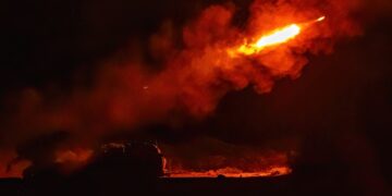 Εντυπωσιακές φωτογραφίες από Βολές Μονάδων Πυροβολικού και Πεζικού στο Πεδίο Βολής Πετρωτών