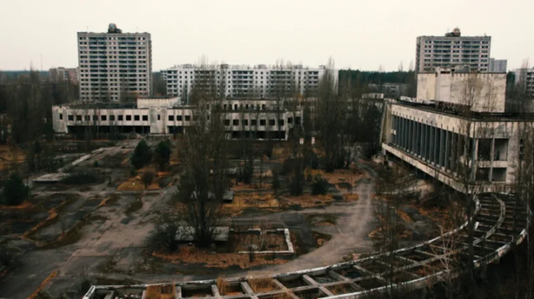 Ρωσικό drone έπληξε το προστατευτικό κέλυφος του Τσερνόμπιλ – Ανησυχία για τη μακροπρόθεσμη πυρηνική ασφάλεια