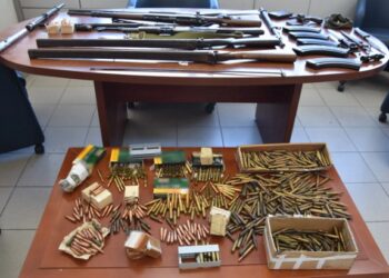 Ηράκλειο: Ολόκληρο οπλοστάσιο σε σπίτι 54χρονου – Κατασχέθηκαν όπλα, φυσίγγια και εξαρτήματα