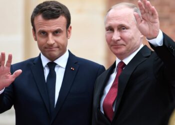 Πούτιν: «Έτοιμος για διάλογο» με Μακρόν αν υπάρξει πολιτική βούληση