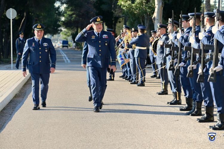 Επίσκεψη Α/ΓΕΑ στη ΔΑΕ και στη ΣΜΥΑ – Στο επίκεντρο η αεροπορική εκπαίδευση