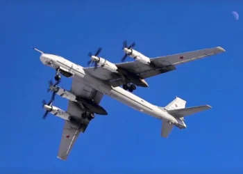 Ρωσικά στρατηγικά βομβαρδιστικά σε πτήση επίδειξης ισχύος βόρεια της Σκανδιναβίας