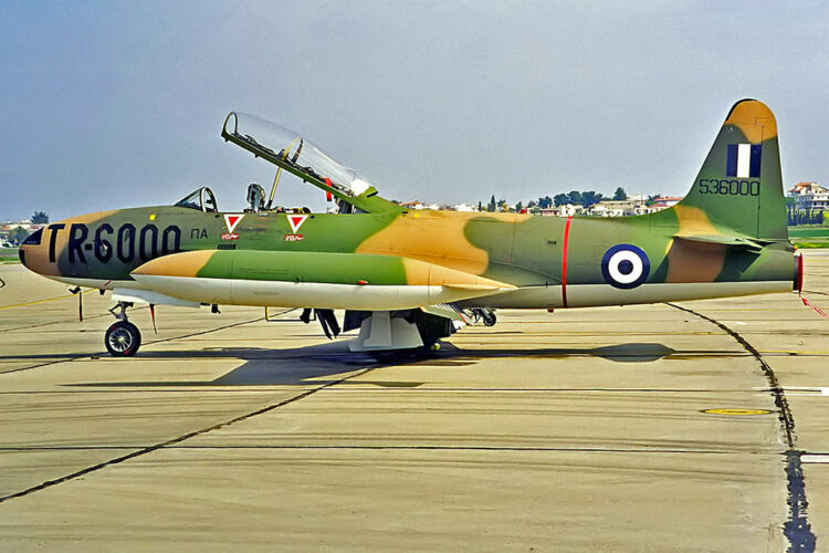 Σαν σήμερα :O Ίκαρος Λουκάς Λύγκος έχασε τη ζωή του στην περιοχή του αεροδρομίου Ελευσίνας με Τ-33Α